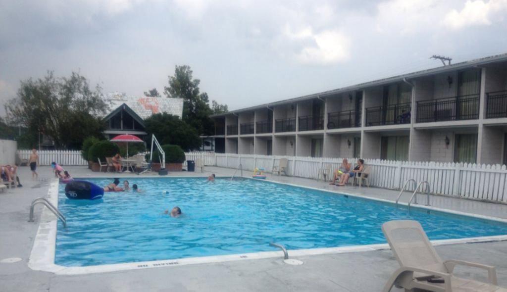 West Side Inn Kingsport Bagian luar foto