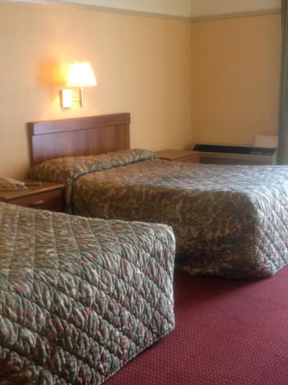 West Side Inn Kingsport Bagian luar foto