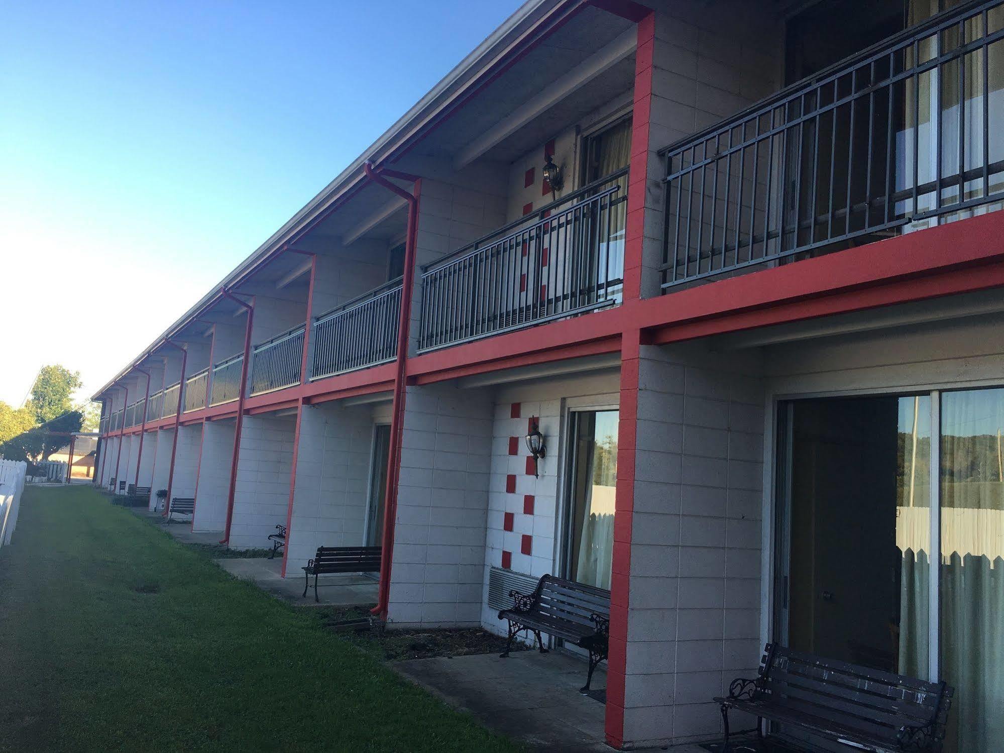 West Side Inn Kingsport Bagian luar foto