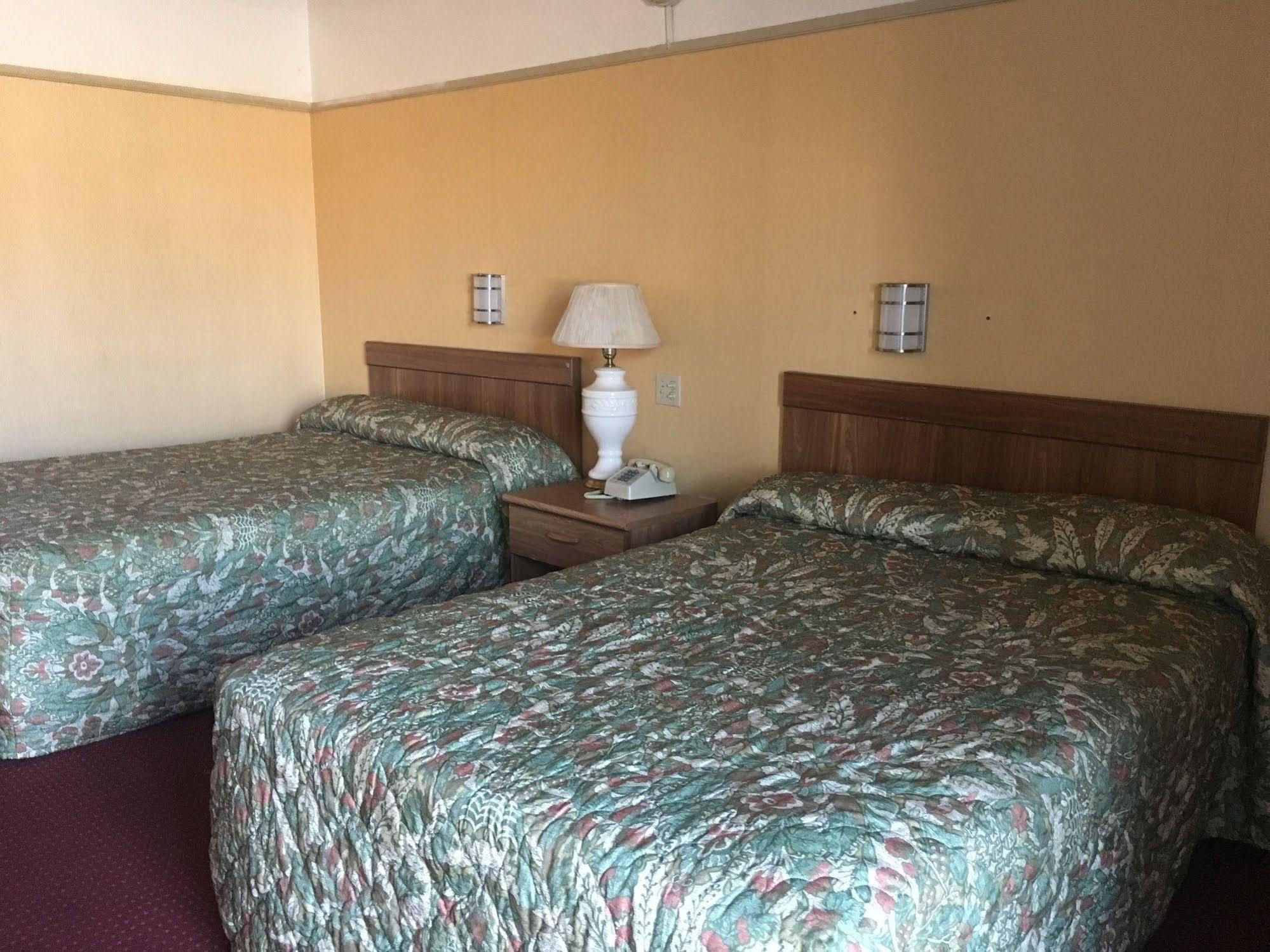 West Side Inn Kingsport Bagian luar foto